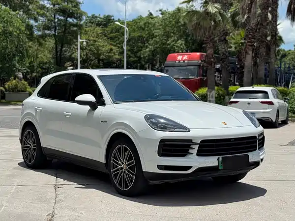 Porsche Cayenne New Energy 2023
