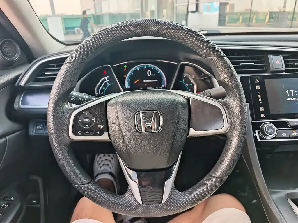 Honda Civic 2018 — фото 14