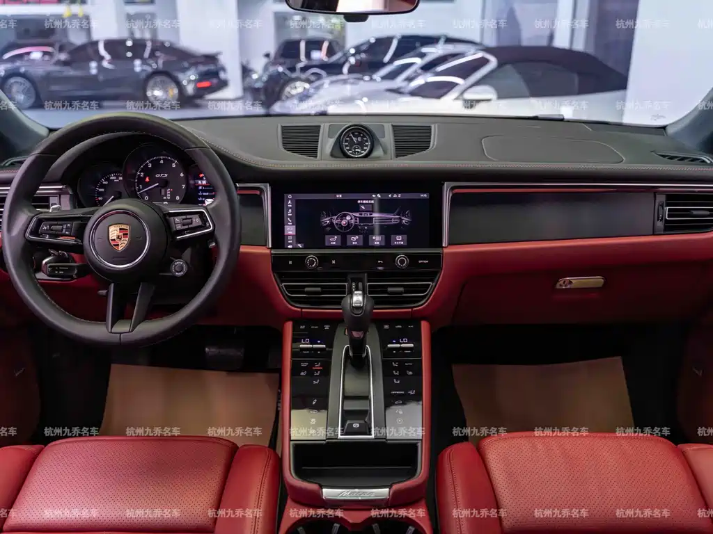 Porsche Macan 2023 — фото 18