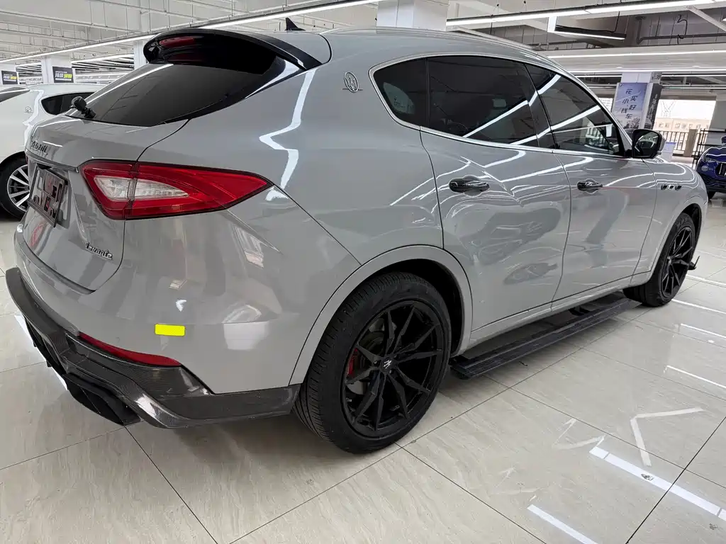 Maserati Levante 2019 — фото 4