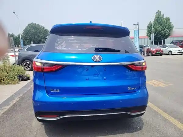 BYD Song MAX 2017