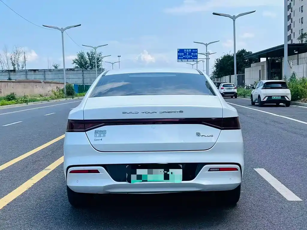 BYD Qin PLUS 2023 — фото 8