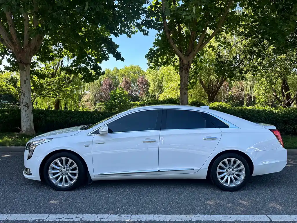 Cadillac XTS 2019 — фото 4