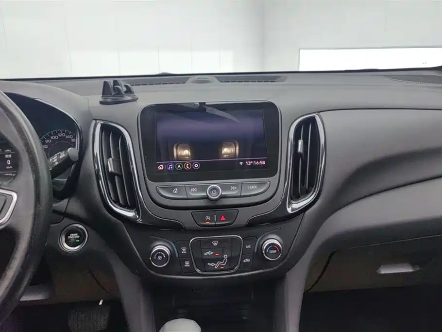 Chevrolet Equinox 2023 — фото 13