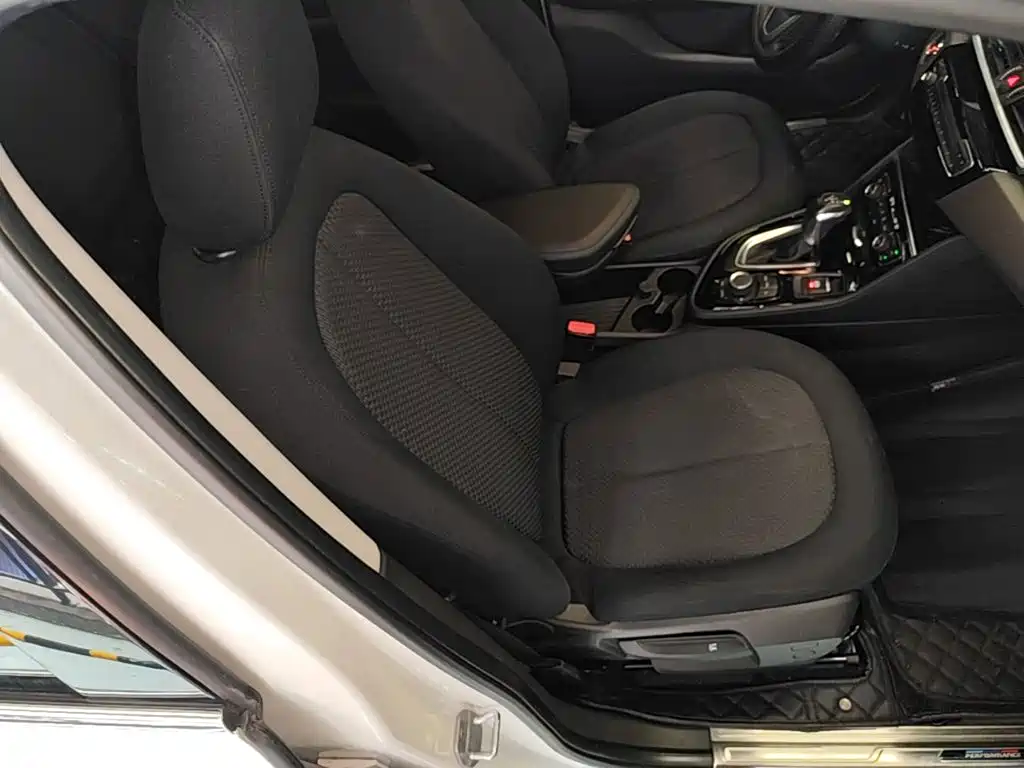 BMW 2 Series Gran Tourer 2017 — фото 25