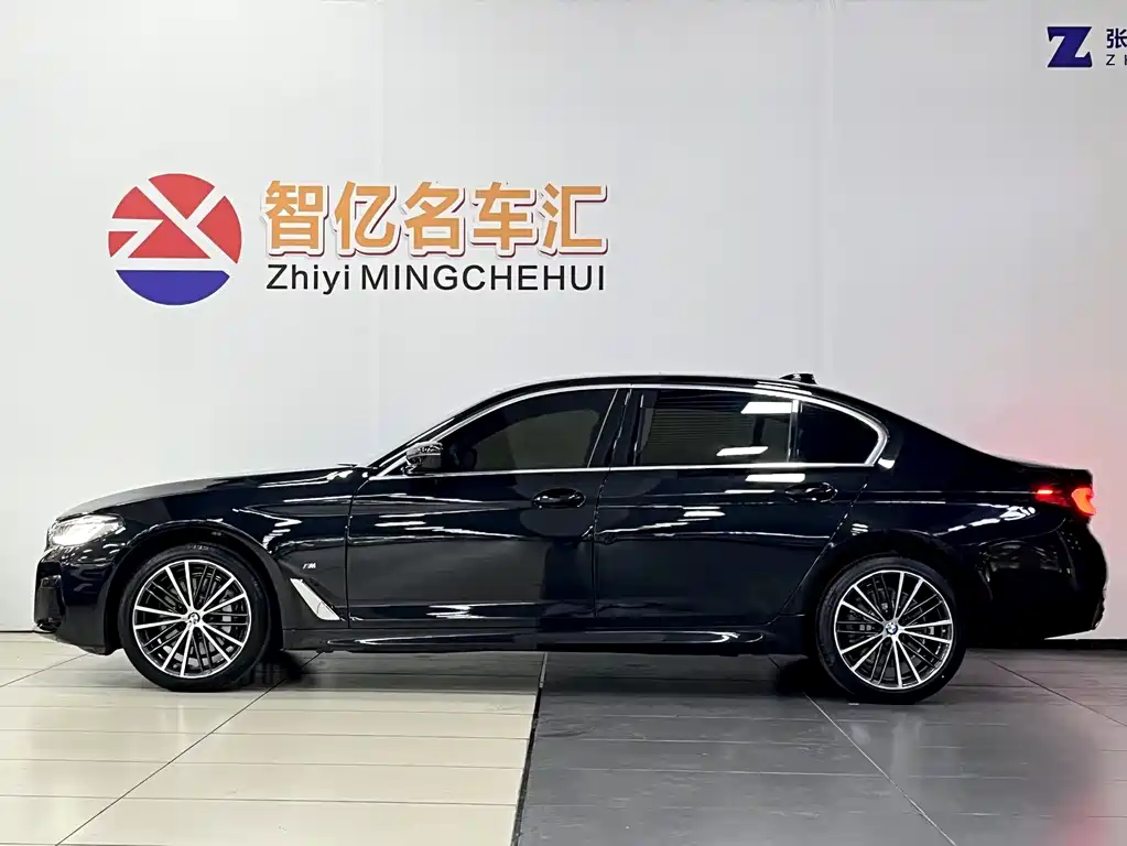 BMW 5 Series 2023