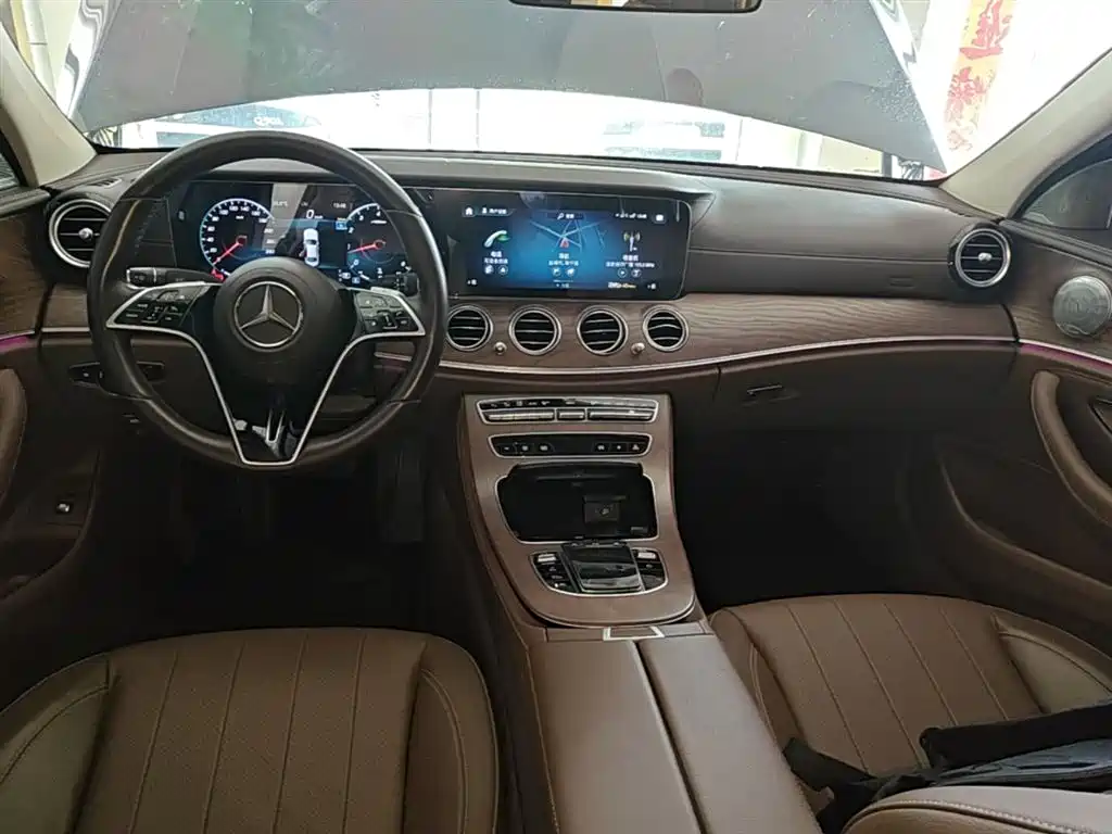 Mercedes-Benz E-Class 2023 — фото 10