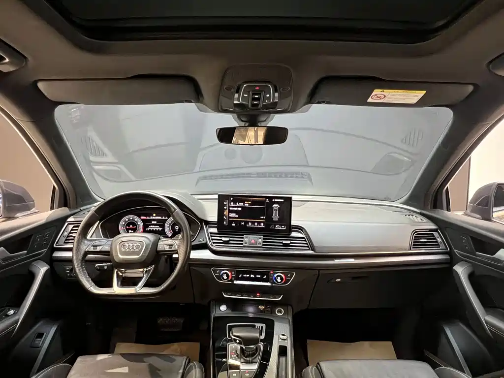 Audi Q5L 2022 — фото 11