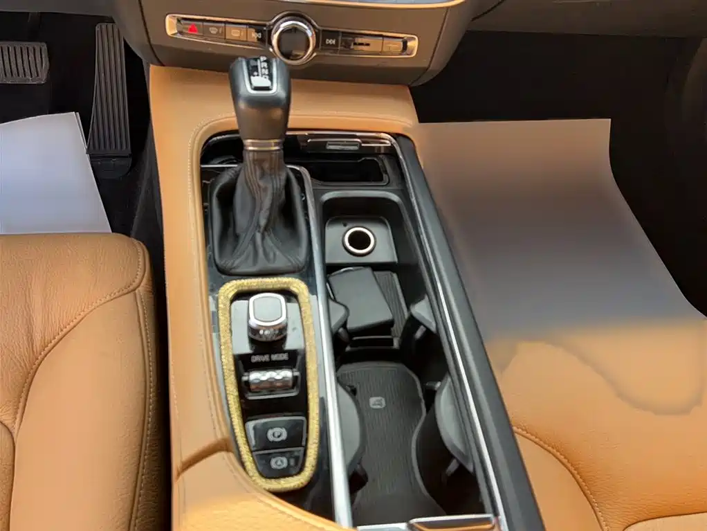 Volvo S90 2020 — фото 18