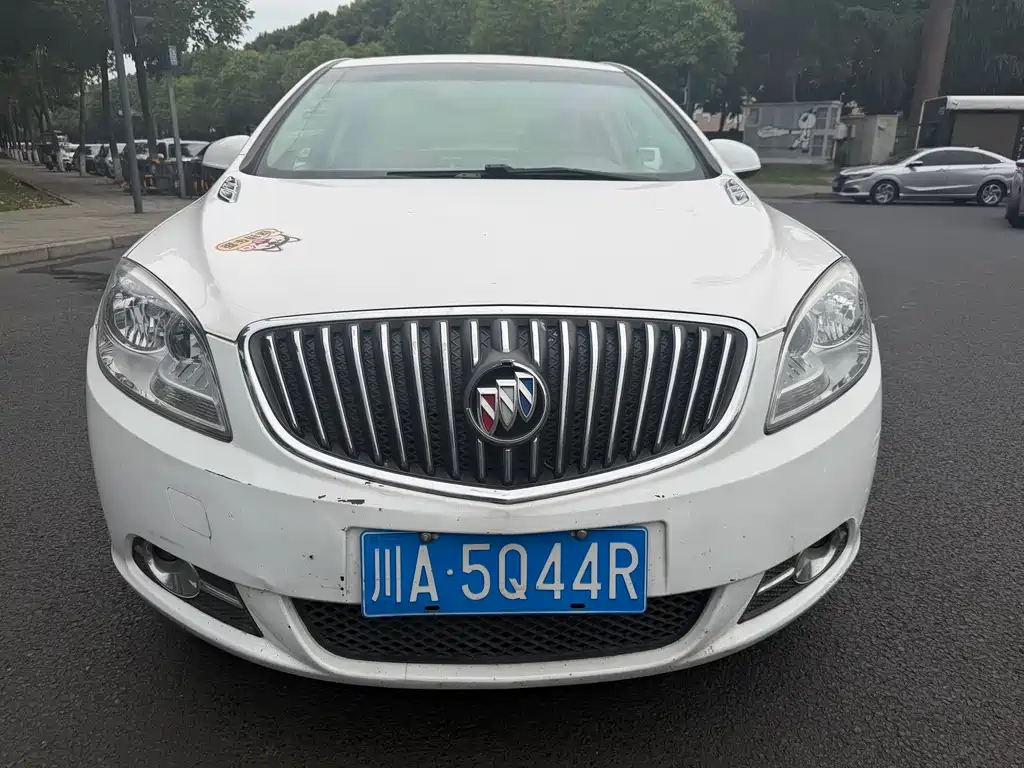 Buick Excelle 2014 — фото 2