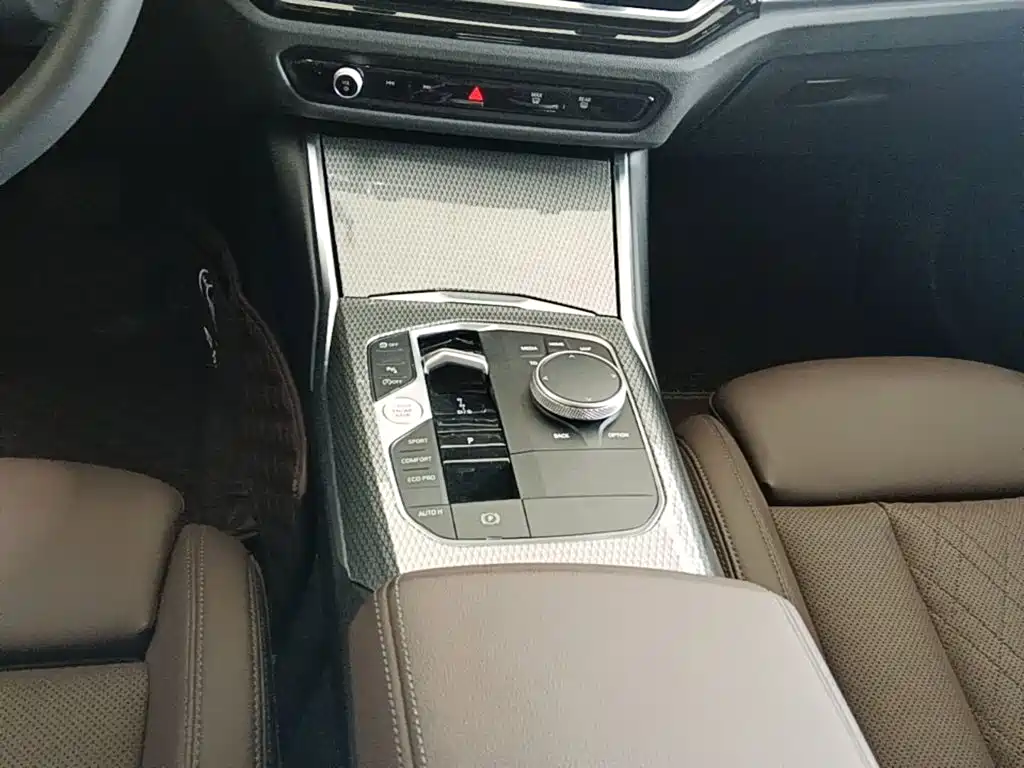 BMW 3 Series 2023 — фото 14