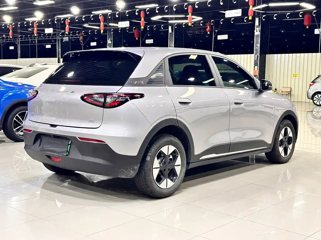 Geely Galaxy Starwish 2025 — фото 11