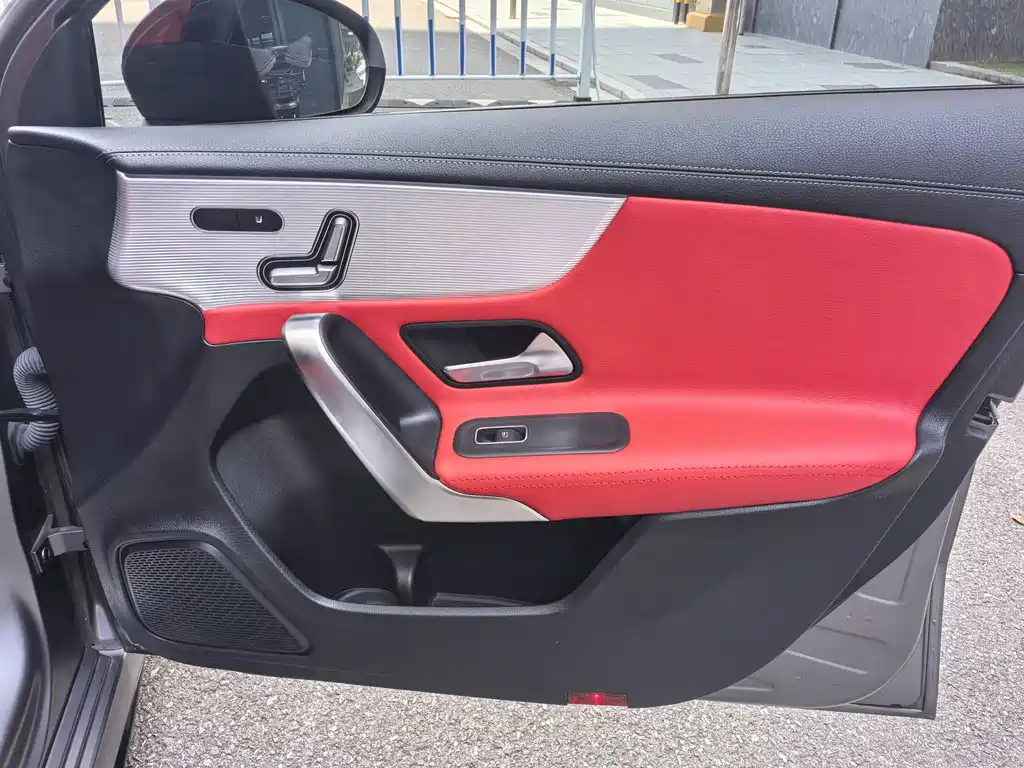 Mercedes-Benz A-Class AMG 2022 — фото 12
