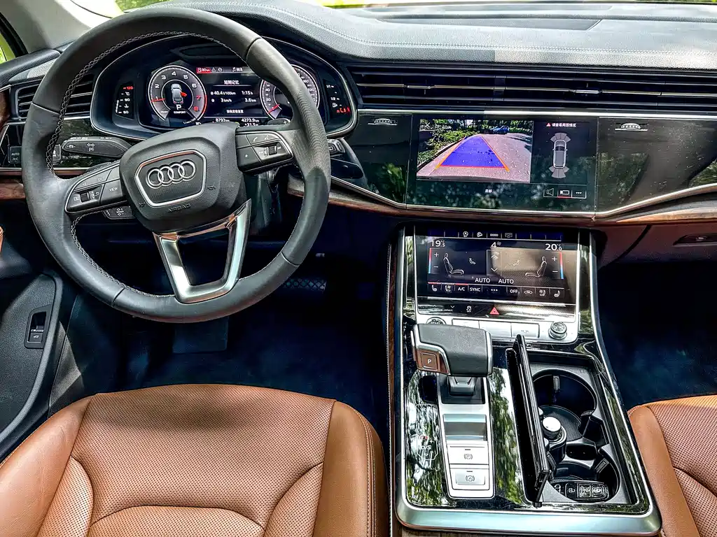 Audi Q7 2025 — фото 10