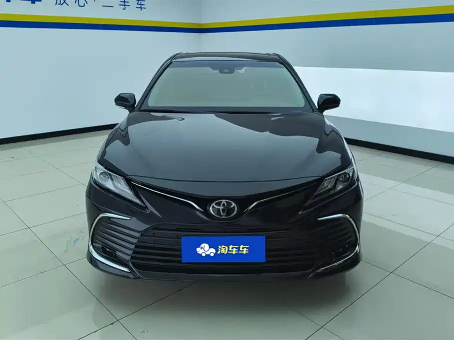 Toyota Camry 2021 — фото 2
