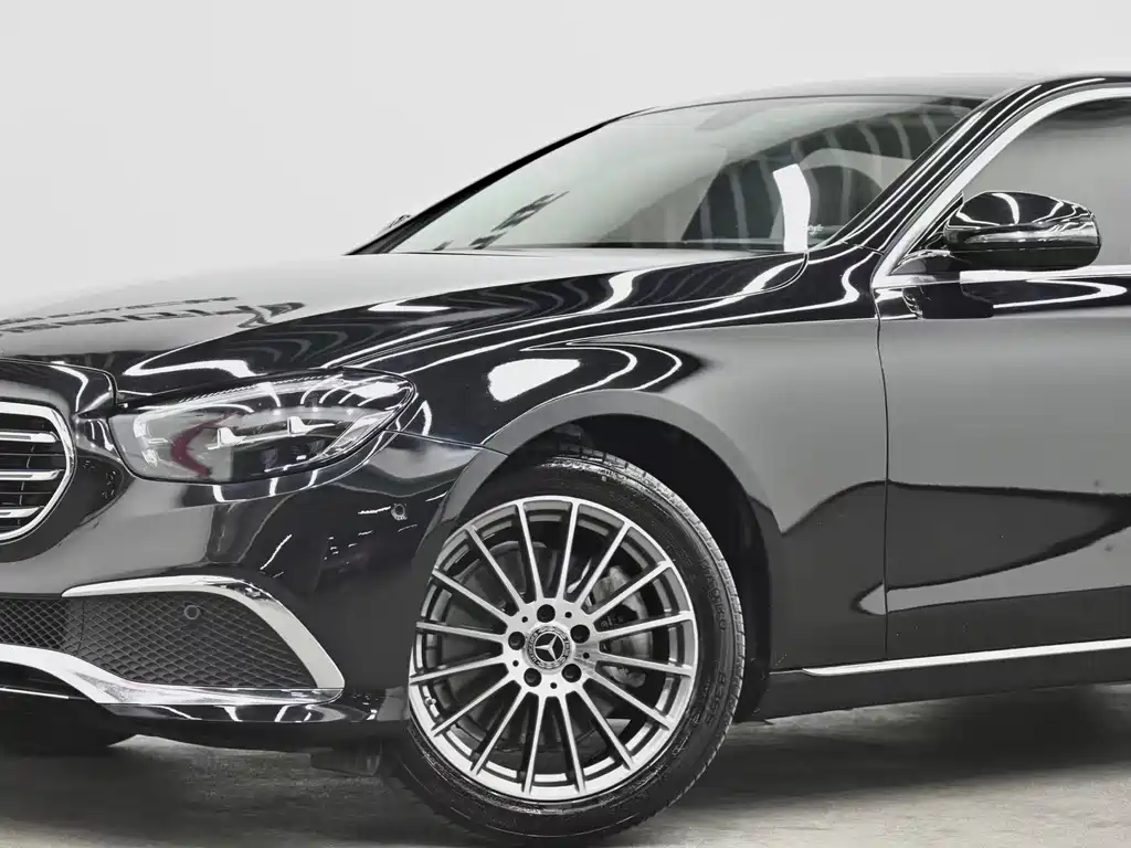 Mercedes-Benz E-Class 2023 — фото 15