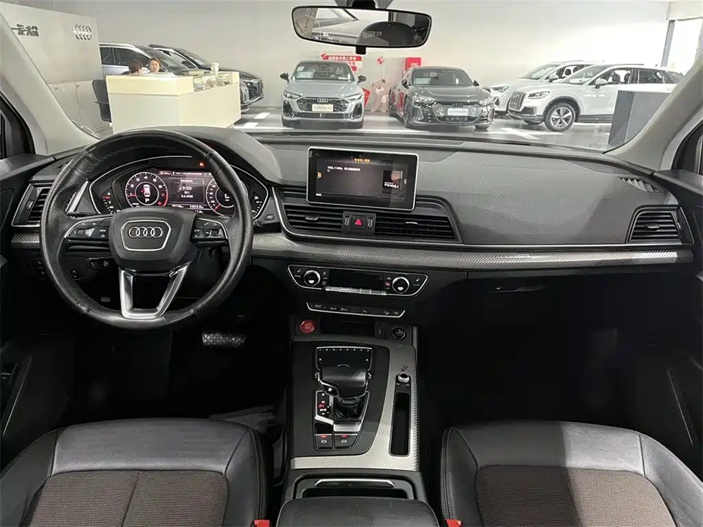 Audi Q5L 2018 — фото 6