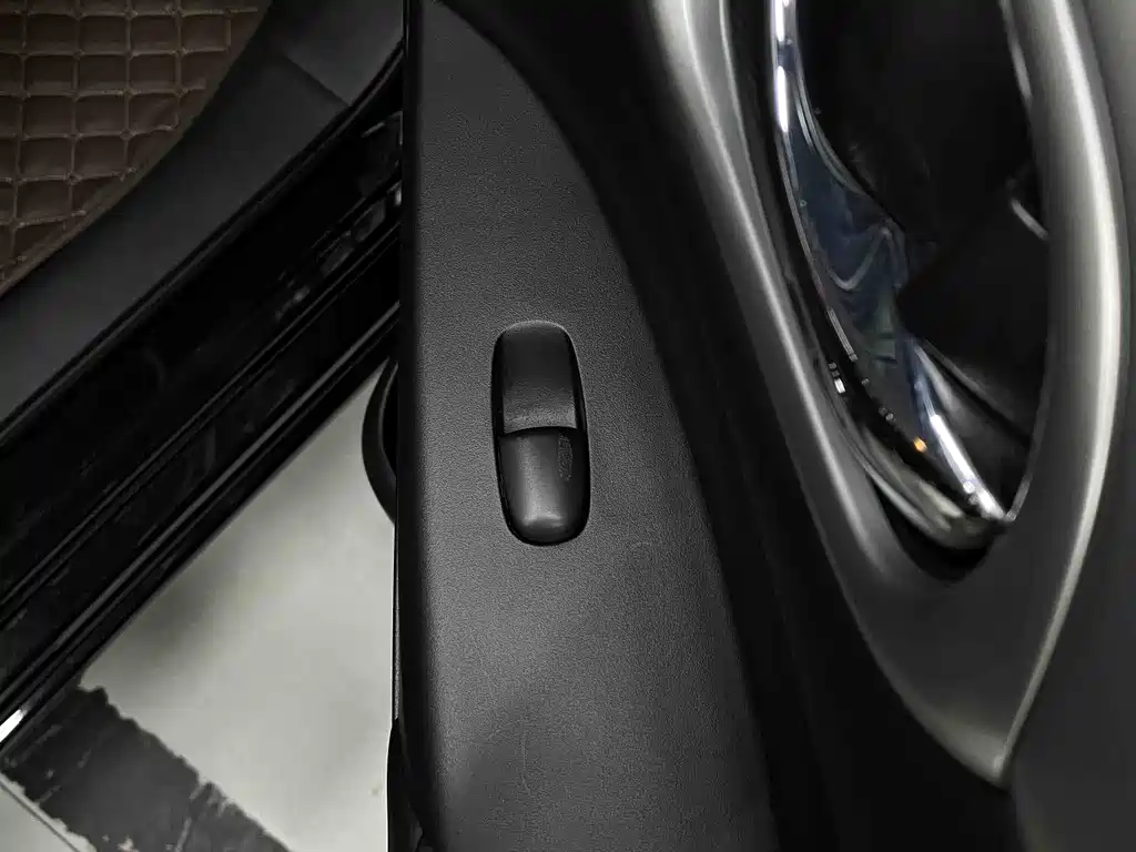 Nissan Sylphy 2024 — фото 14