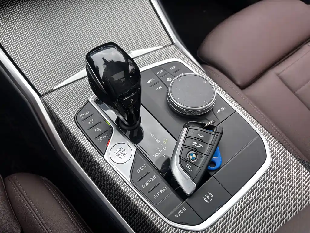 BMW 3 Series 2021 — фото 15