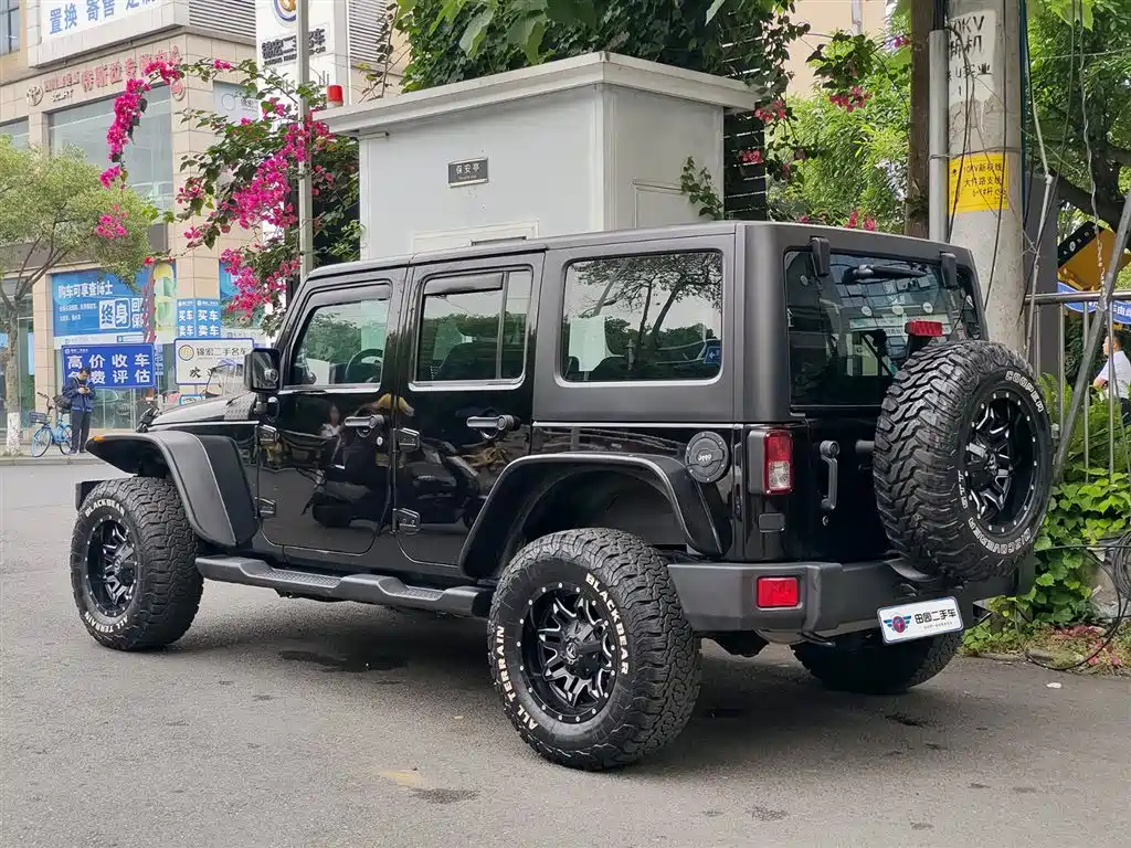 Jeep Wrangler 2015 — фото 4