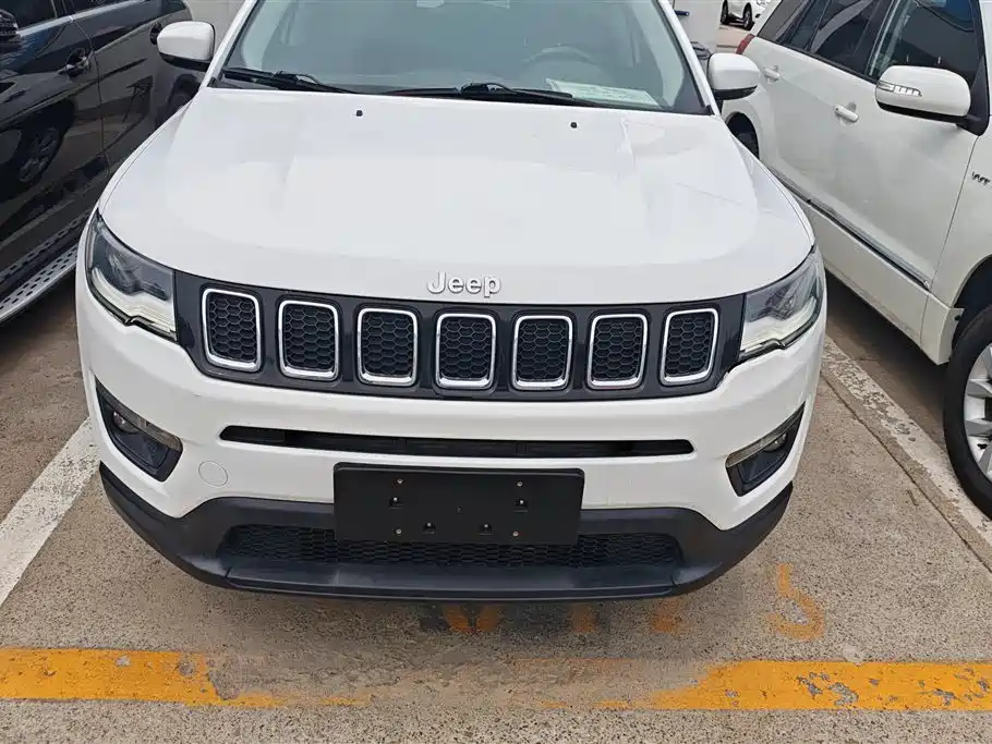 Jeep Compass 2017 — фото 2