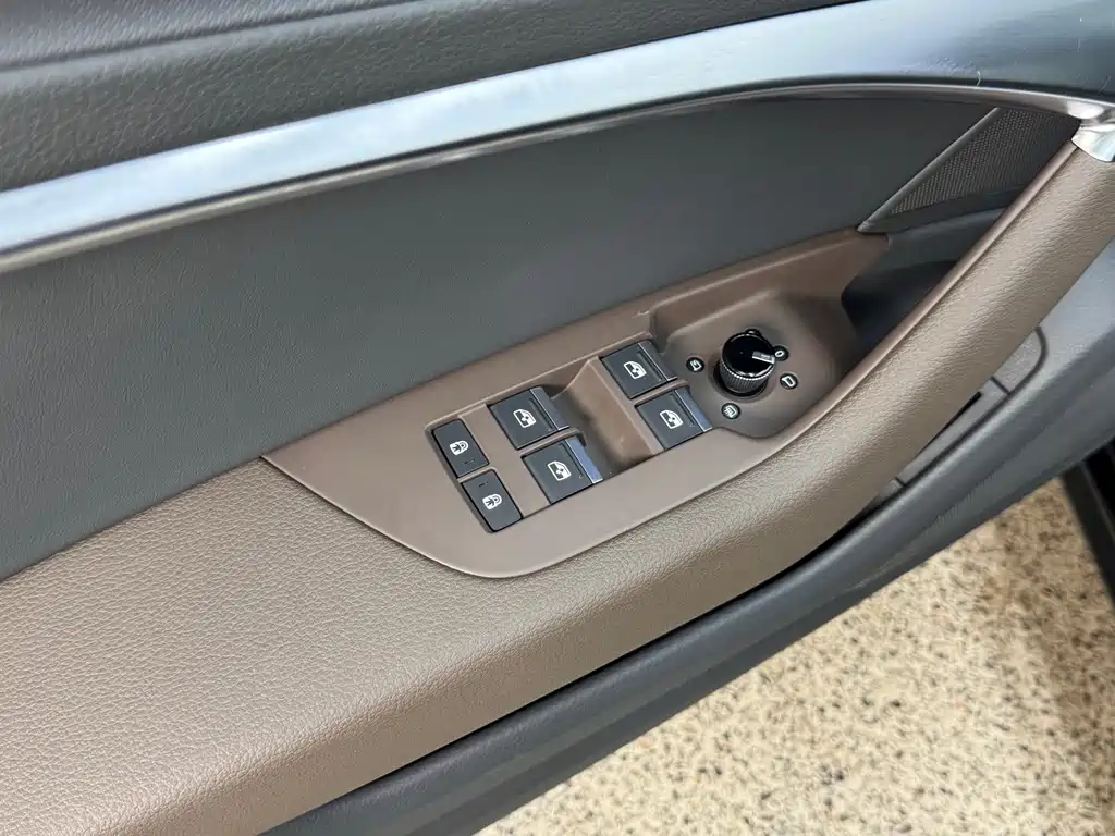 Audi A7L 2023 — фото 11