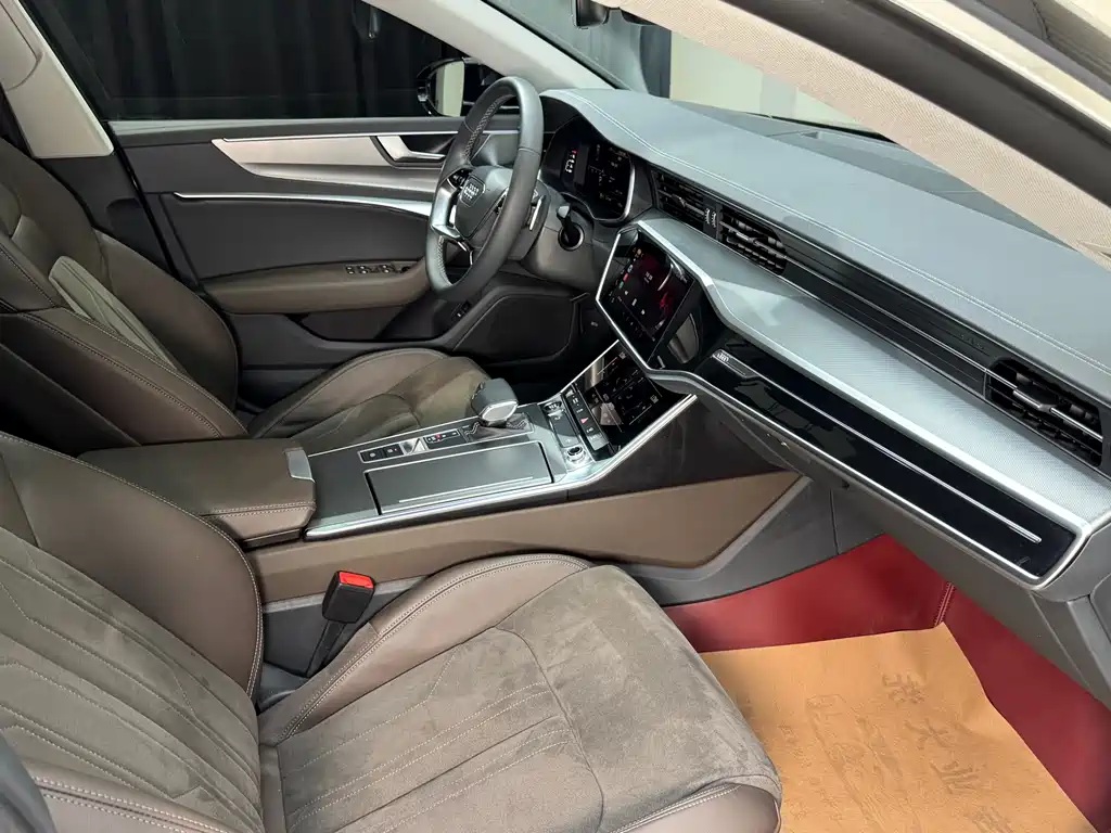 Audi A7L 2023 — фото 29