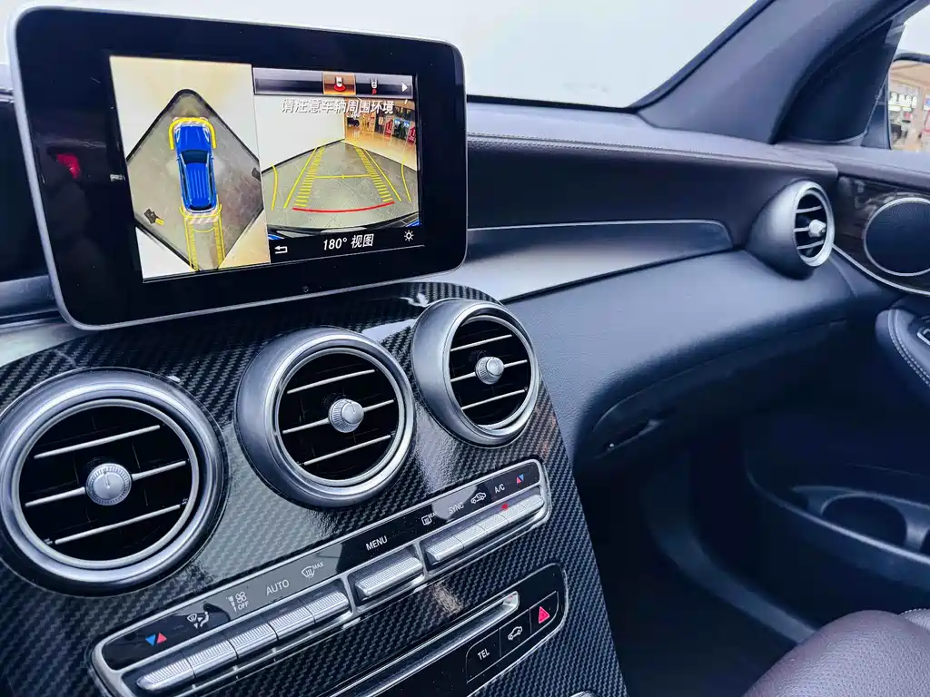 Mercedes-Benz GLC 2018 — фото 16