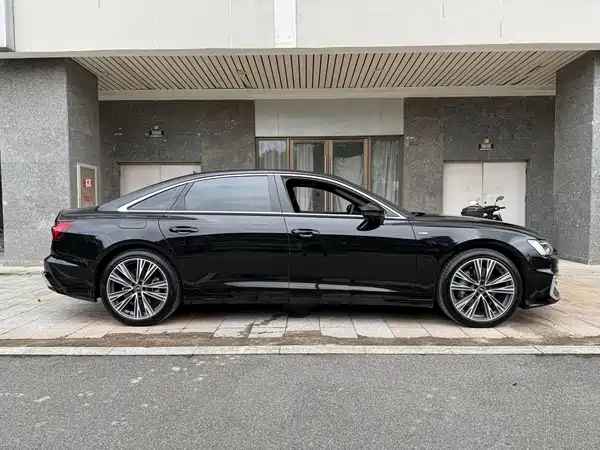 Audi A6L 2025