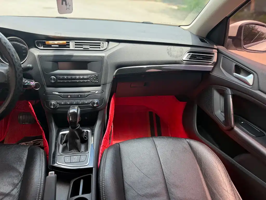Peugeot 408 2014 — фото 12