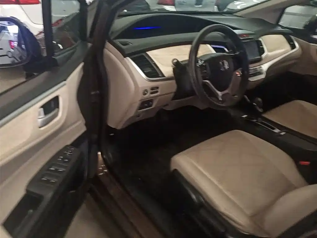 Honda Jade 2014 — фото 16