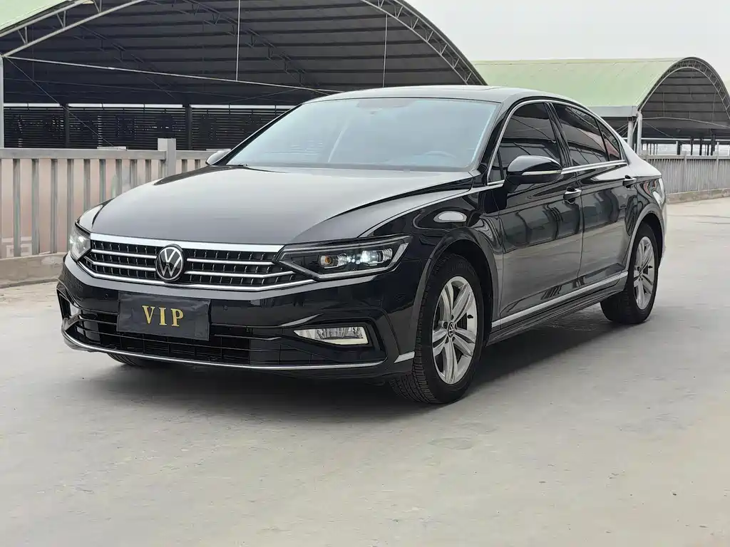 Volkswagen Magotan 2024