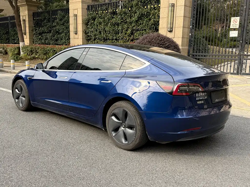 Tesla Model 3 2020 — фото 15