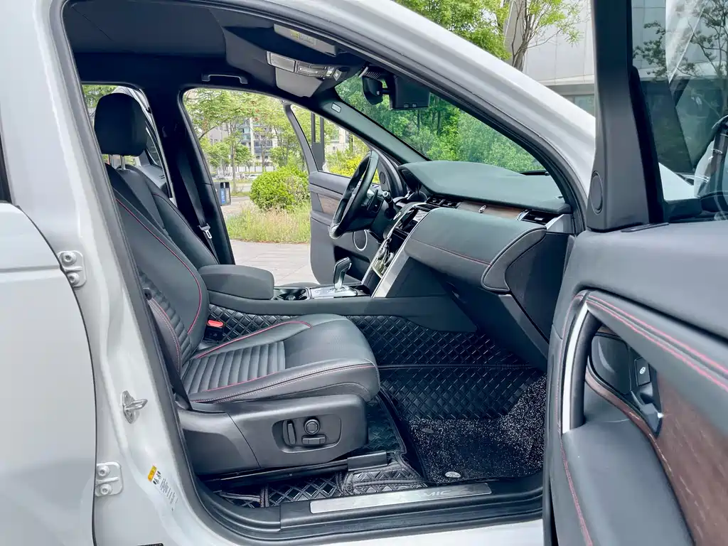 Land Rover Discovery Sport 2020 — фото 11