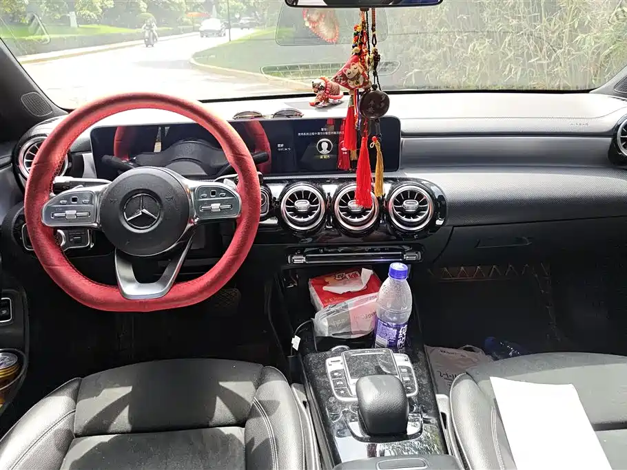 Mercedes-Benz A-Class 2019 — фото 12