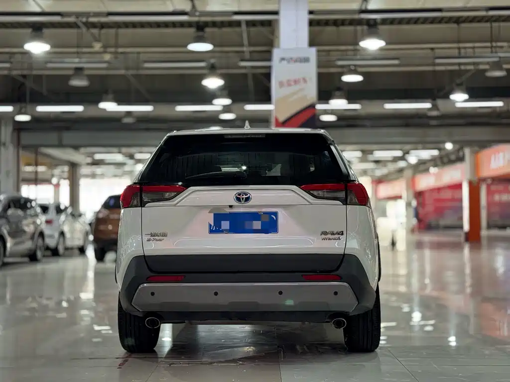 Toyota RAV4 2021