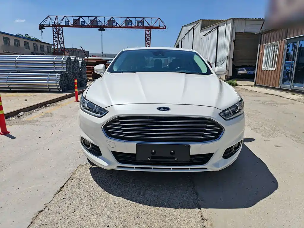 Ford Mondeo 2015 — фото 25