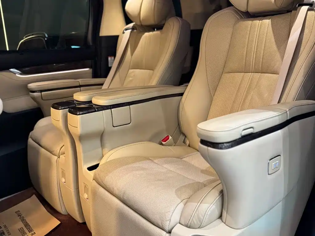 Toyota Vellfire 2020 — фото 3