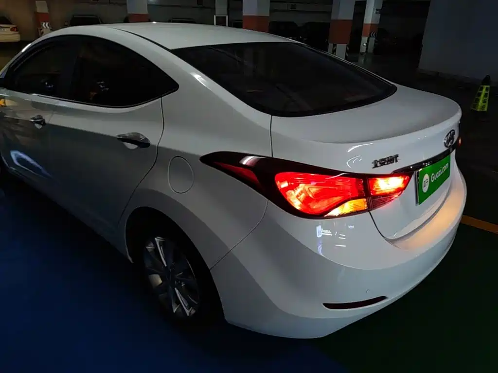 Hyundai Elantra 2018