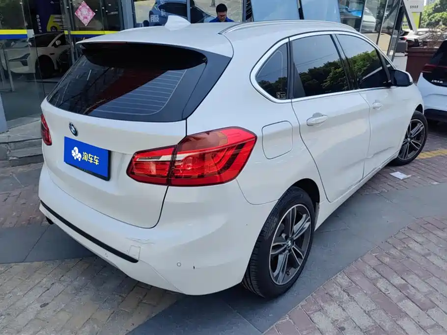 BMW 2 Series Active Tourer 2019 — фото 3