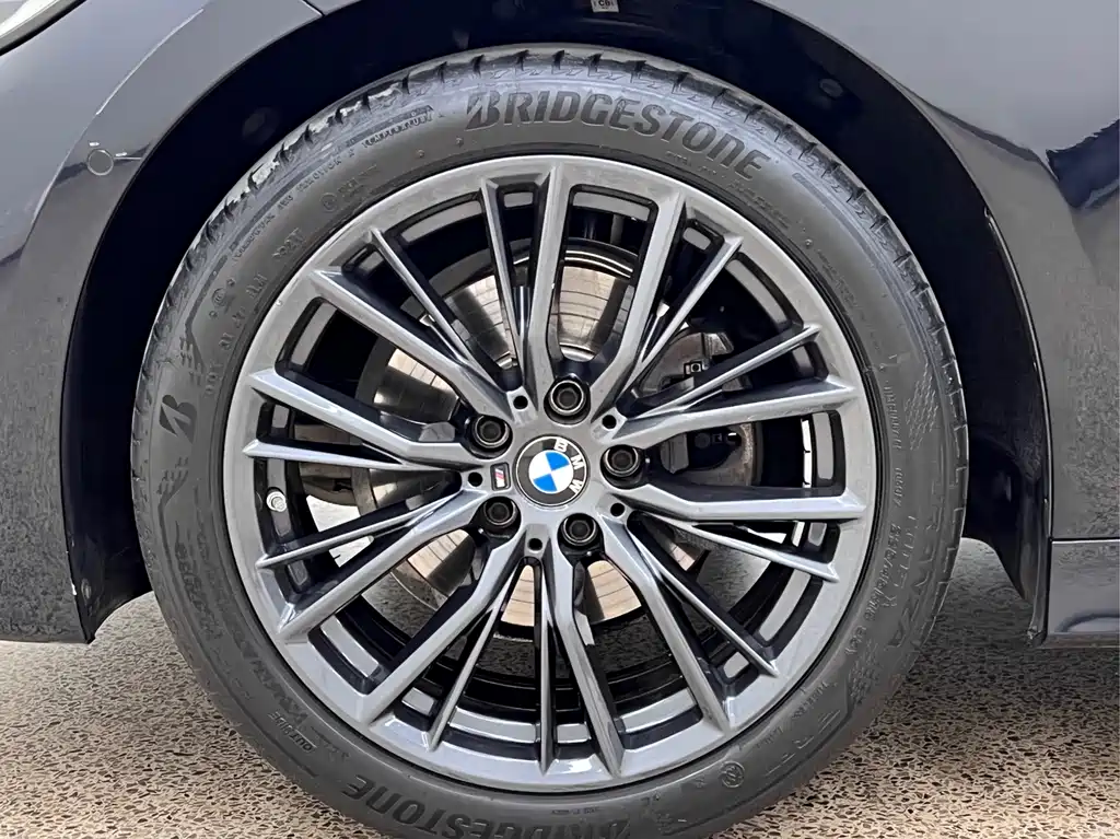 BMW 3 Series 2021 — фото 11