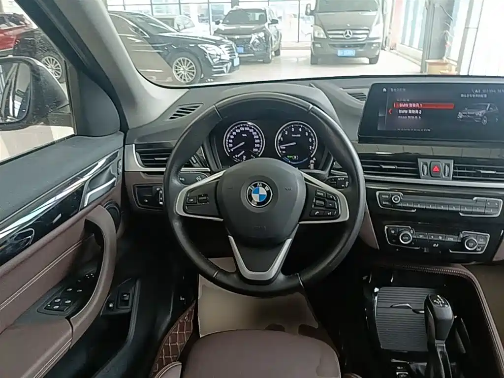 BMW X1 New Energy 2021 — фото 11