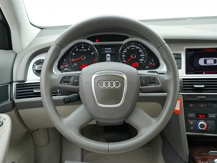 Audi A6L 2010 — фото 15
