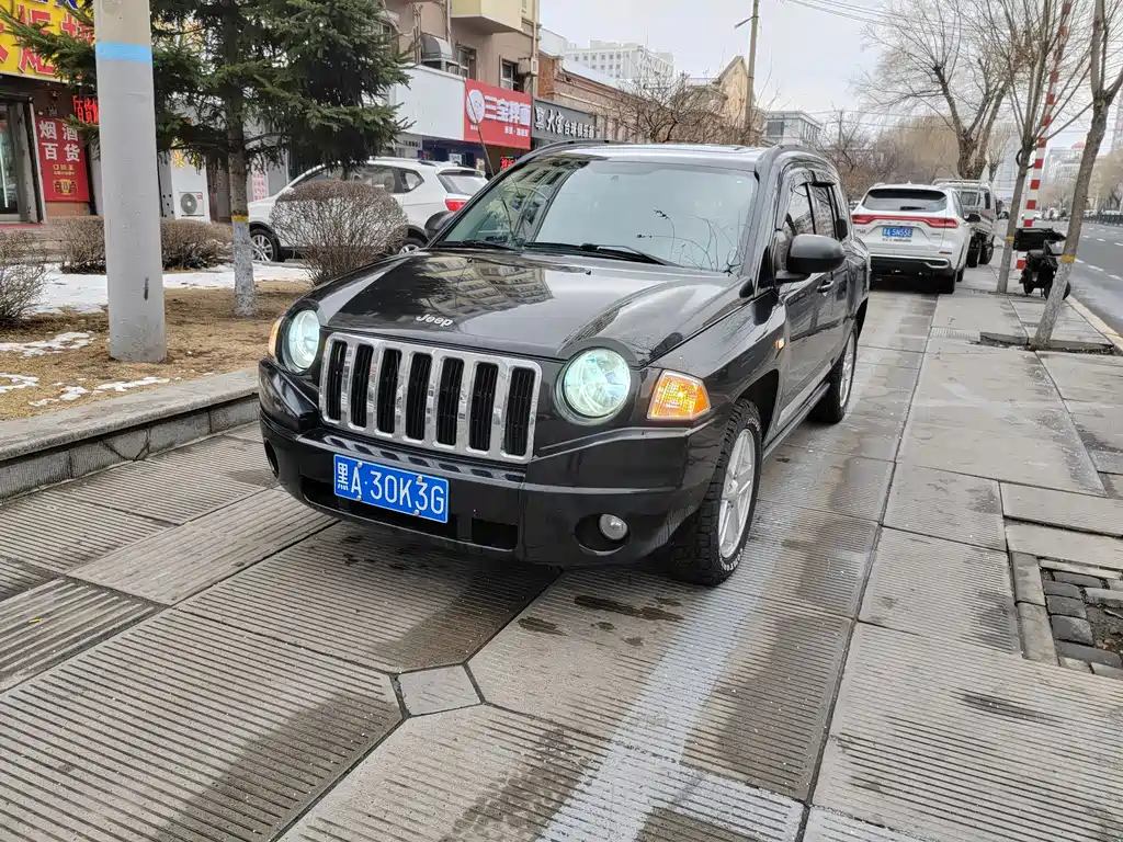 Jeep Compass 2010 — фото 2