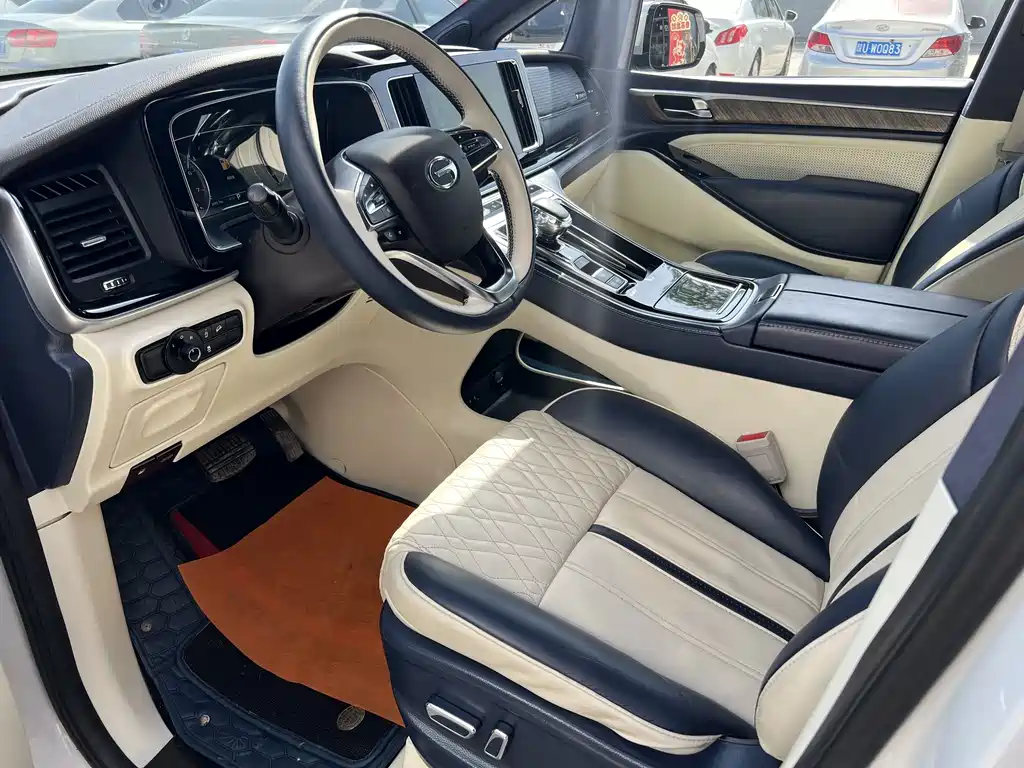 GAC Motor Trumpchi M8 2022 — фото 7