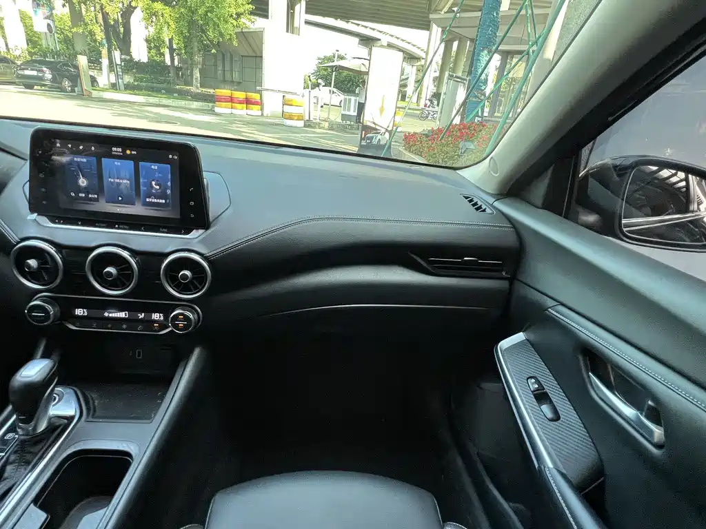 Nissan Sylphy 2021 — фото 11