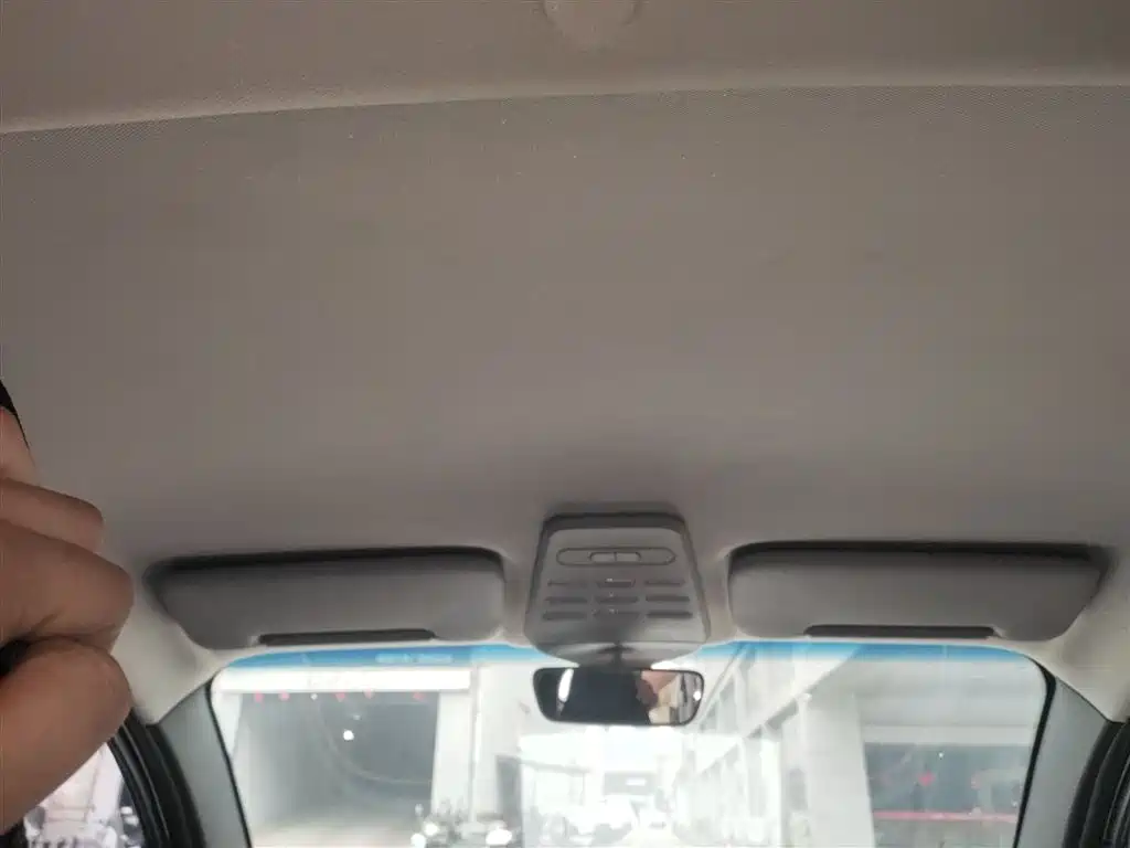 Baojun E100 2020 — фото 14