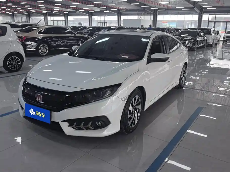 Honda Civic 2019 — фото 1