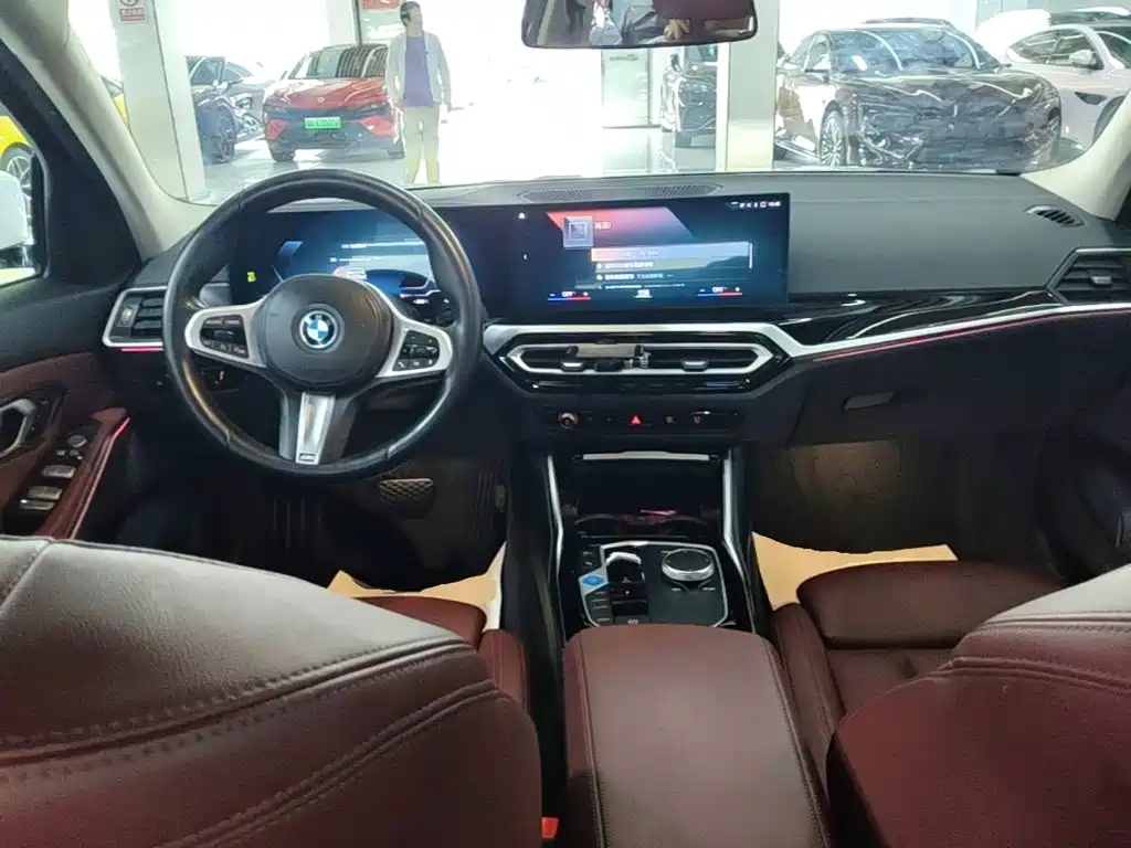 BMW i3 2023 — фото 10