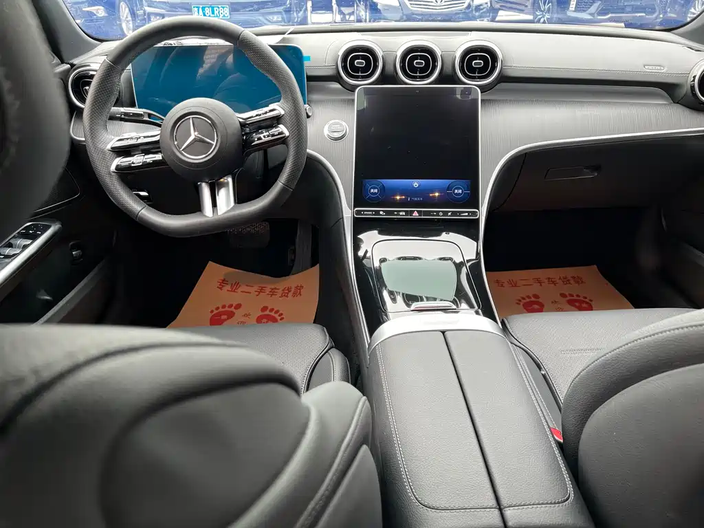 Mercedes-Benz C-Class 2024 — фото 11